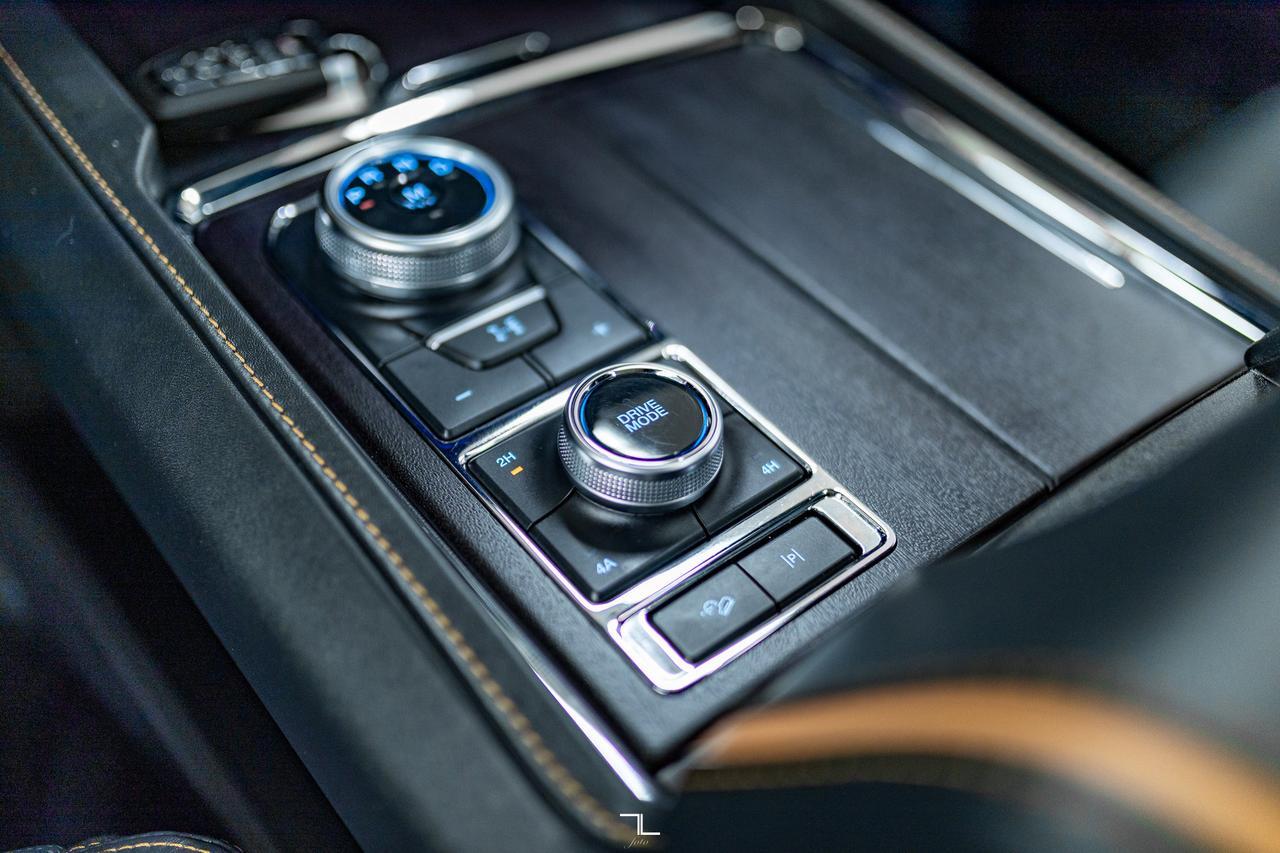 2022 Ford Expedition AWD Platinum Leather Roof Nav BCam Red Deer AB