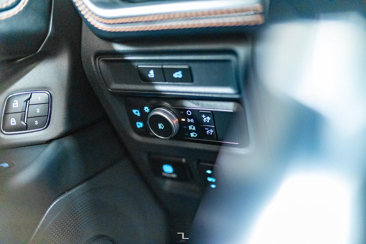 2022 Ford Expedition AWD Platinum Leather Roof Nav BCam Red Deer AB