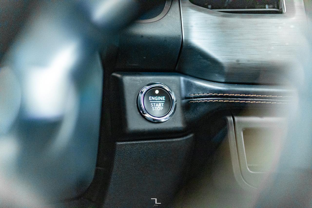 2022 Ford Expedition AWD Platinum Leather Roof Nav BCam Red Deer AB