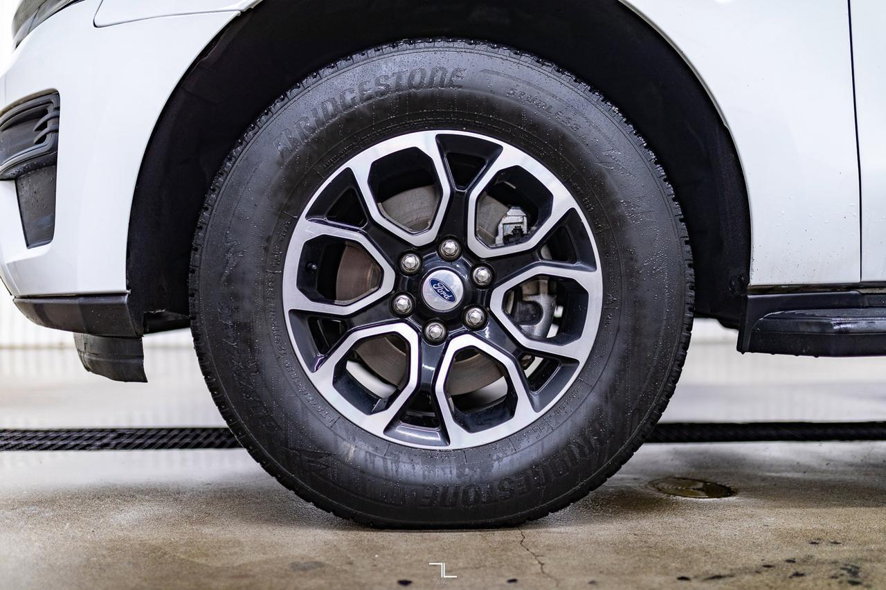 2022 Ford Expedition AWD SSV BCam 3rd Row Red Deer AB