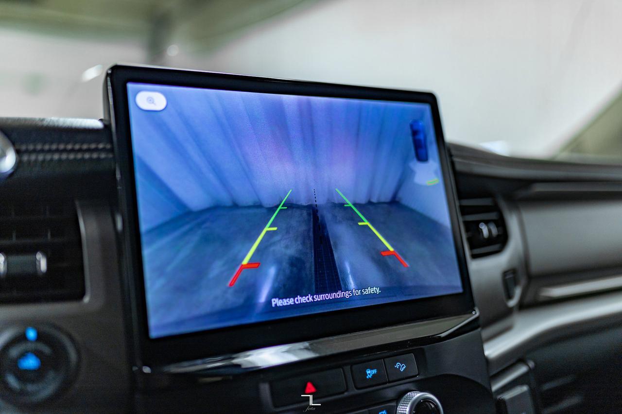 2022 Ford Expedition AWD SSV Nav BCam 3rd Row Red Deer AB