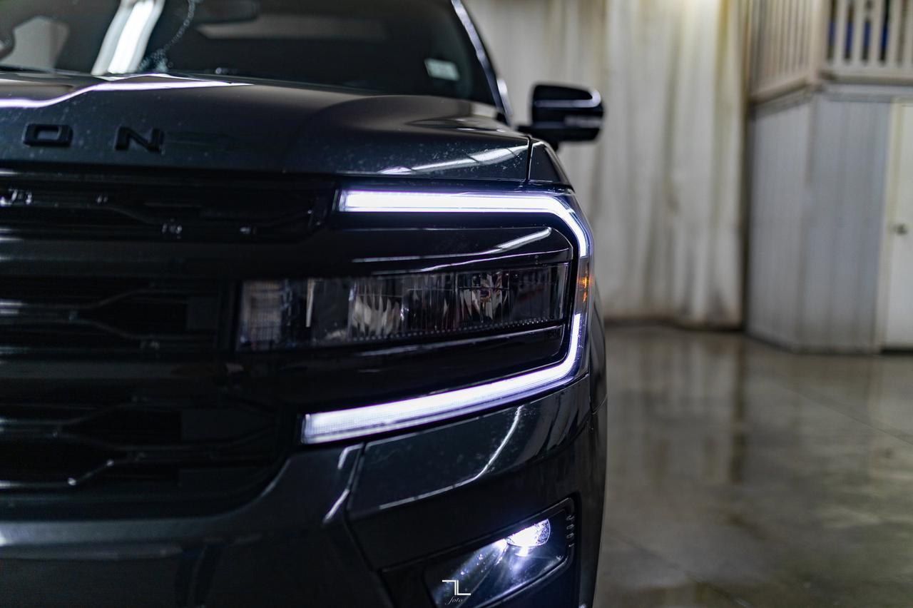 2022 Ford Expedition Max 4x4 Limited Stealth Leather Roof Nav BCam Red Deer AB