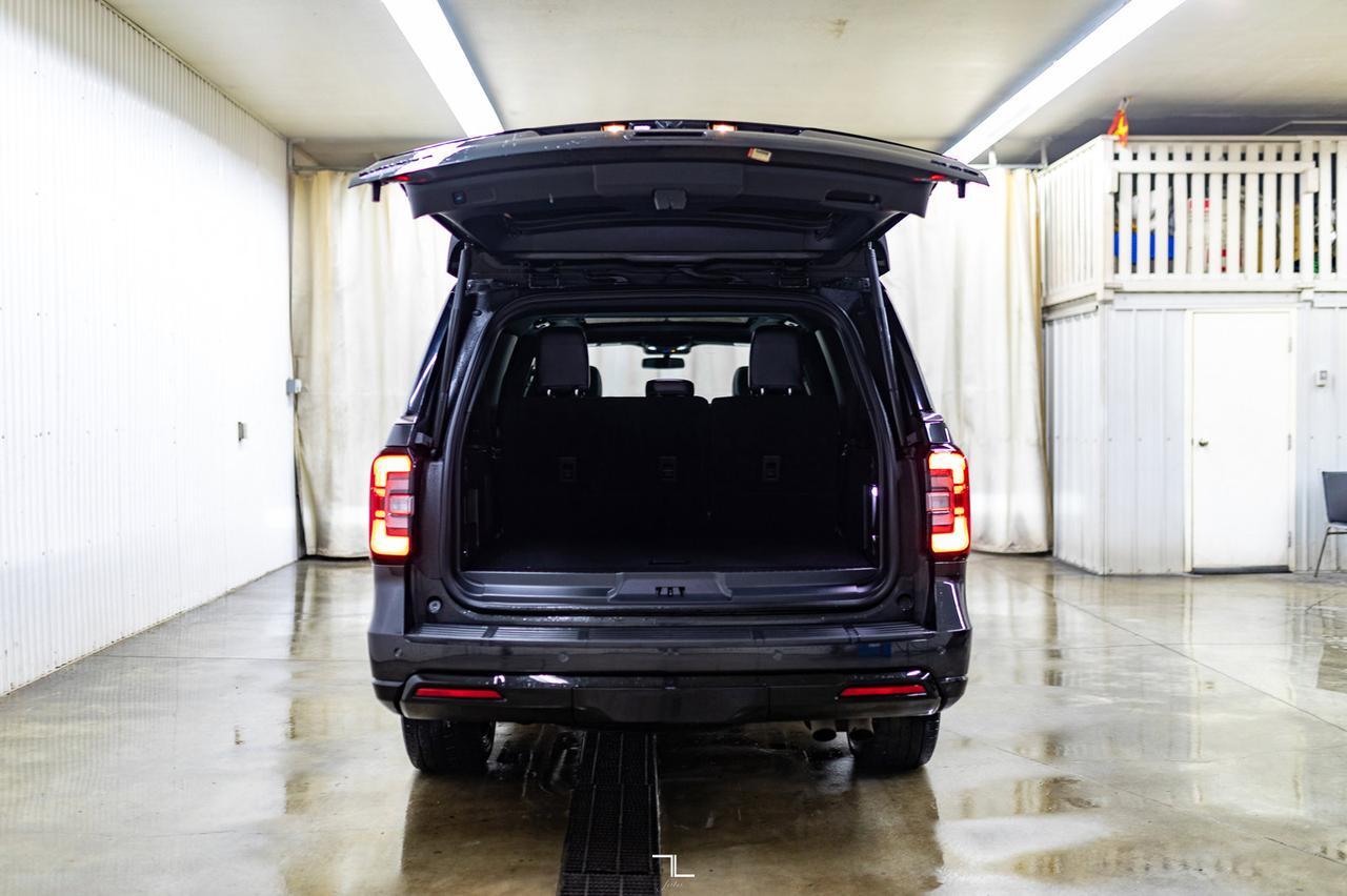 2022 Ford Expedition Max 4x4 Limited Stealth Leather Roof Nav BCam Red Deer AB