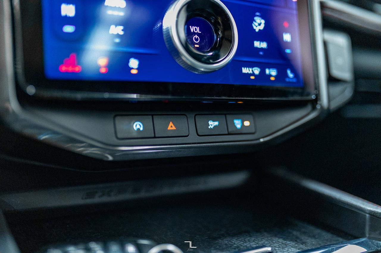 2022 Ford Expedition Max 4x4 Limited Stealth Leather Roof Nav BCam Red Deer AB