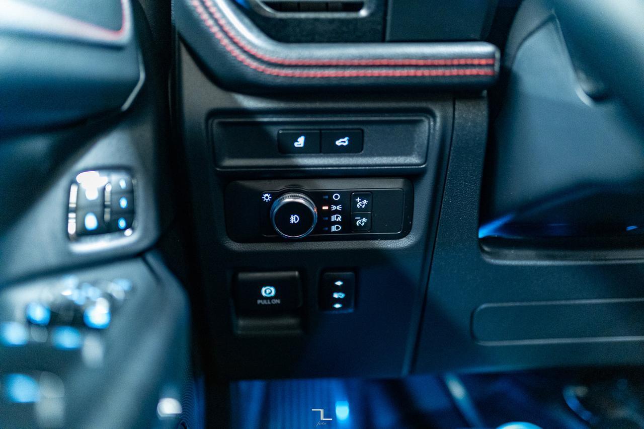 2022 Ford Expedition Max 4x4 Limited Stealth Leather Roof Nav BCam Red Deer AB