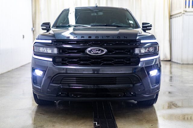 2022 Ford Expedition Max 4x4 Limited Stealth Leather Roof Nav BCam Red Deer AB