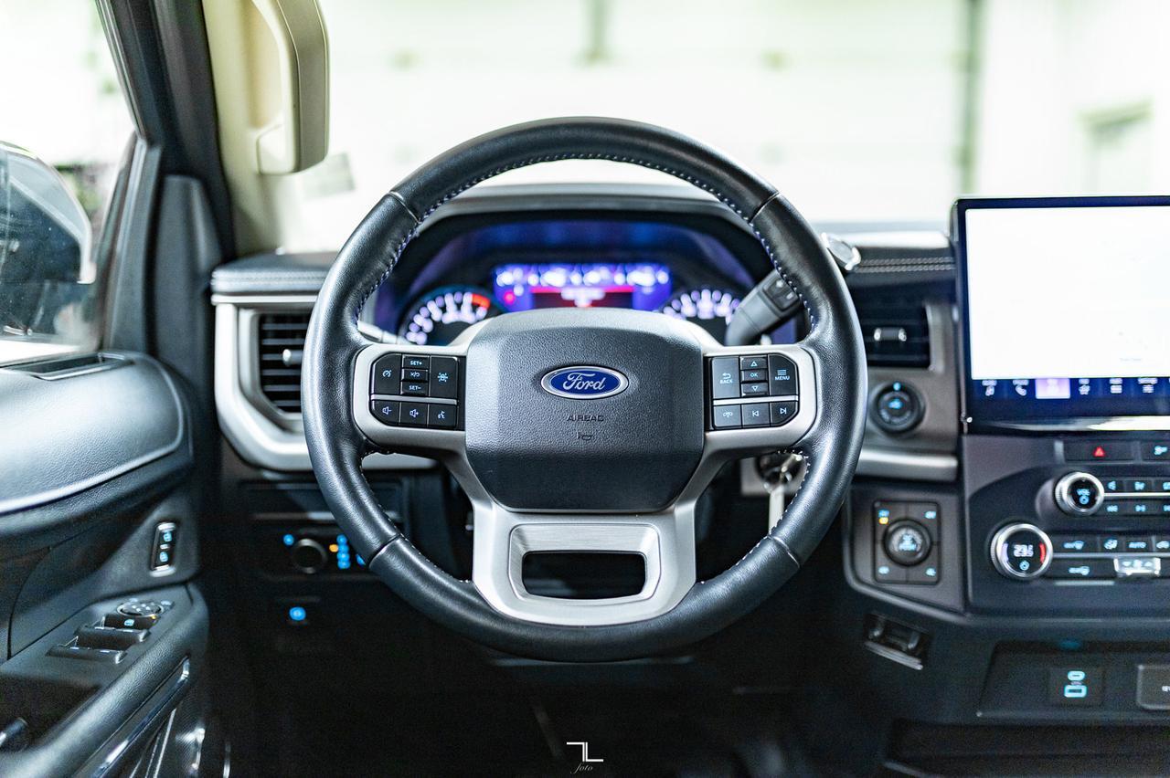 2022 Ford Expedition Max 4x4 SSV Nav BCam Red Deer AB