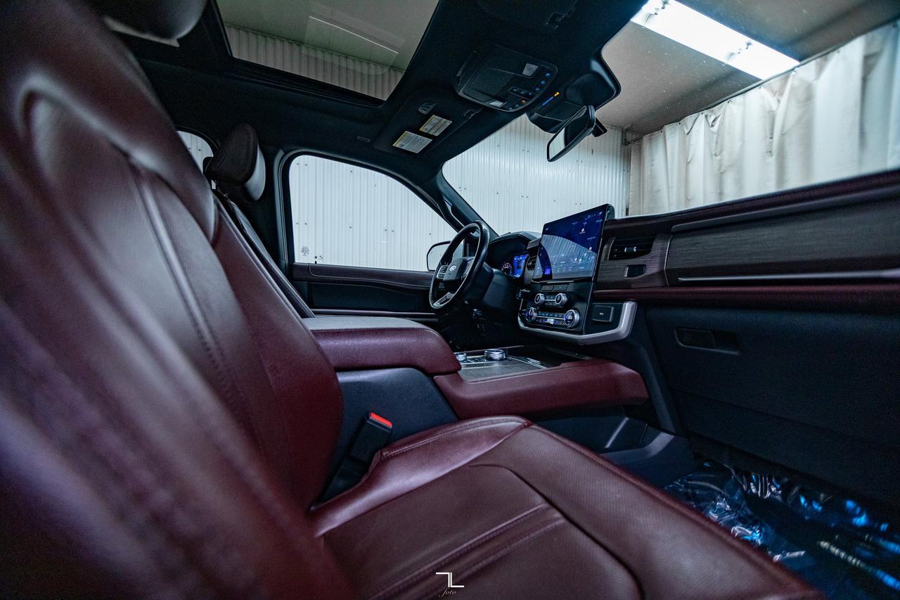 2022 Ford Expedition Max AWD Limited Leather Roof Nav BCam Red Deer AB