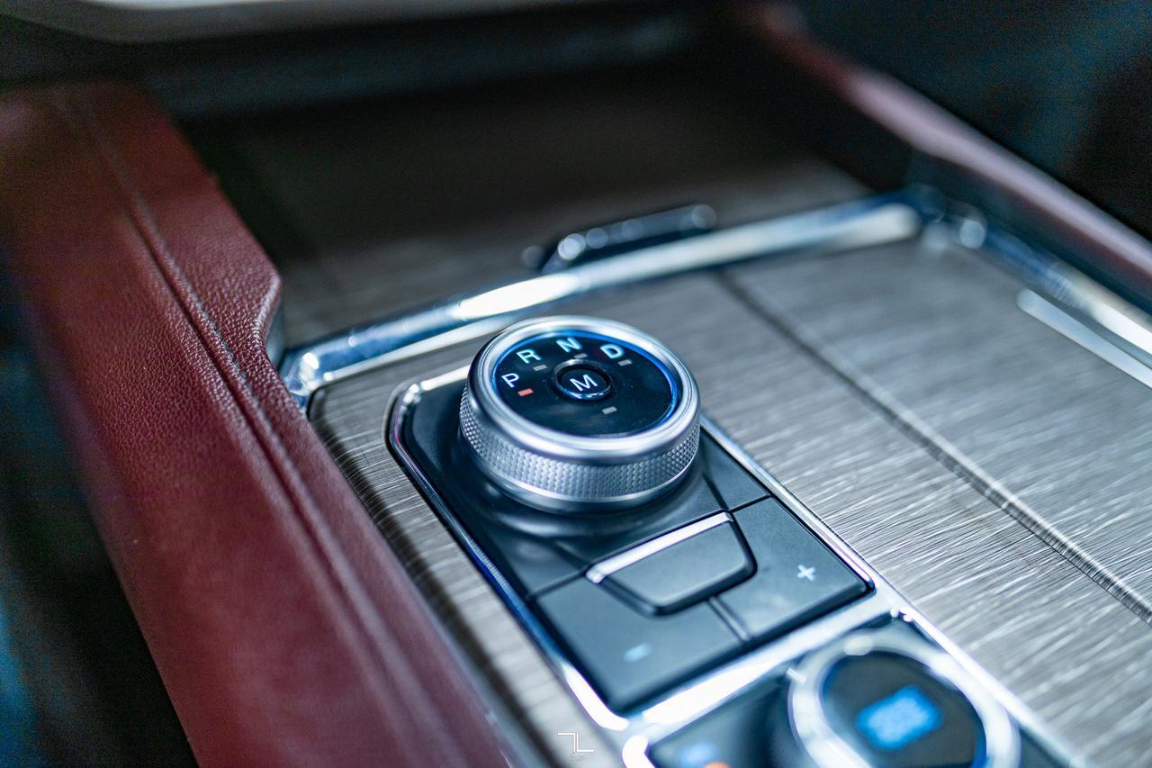 2022 Ford Expedition Max AWD Limited Leather Roof Nav BCam Red Deer AB