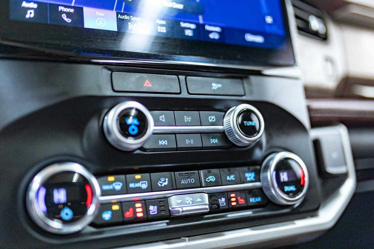 2022 Ford Expedition Max AWD Limited Leather Roof Nav BCam Red Deer AB