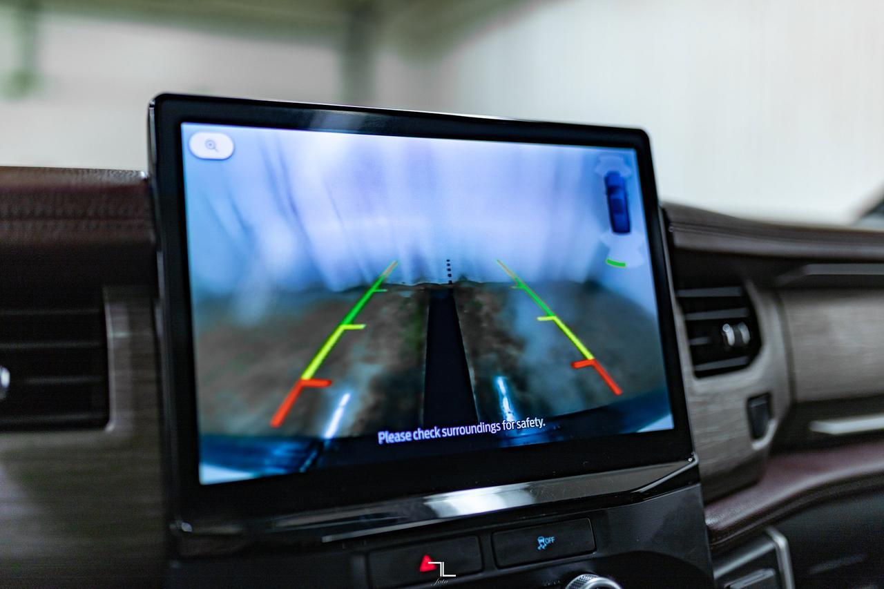 2022 Ford Expedition Max AWD Limited Leather Roof Nav BCam Red Deer AB