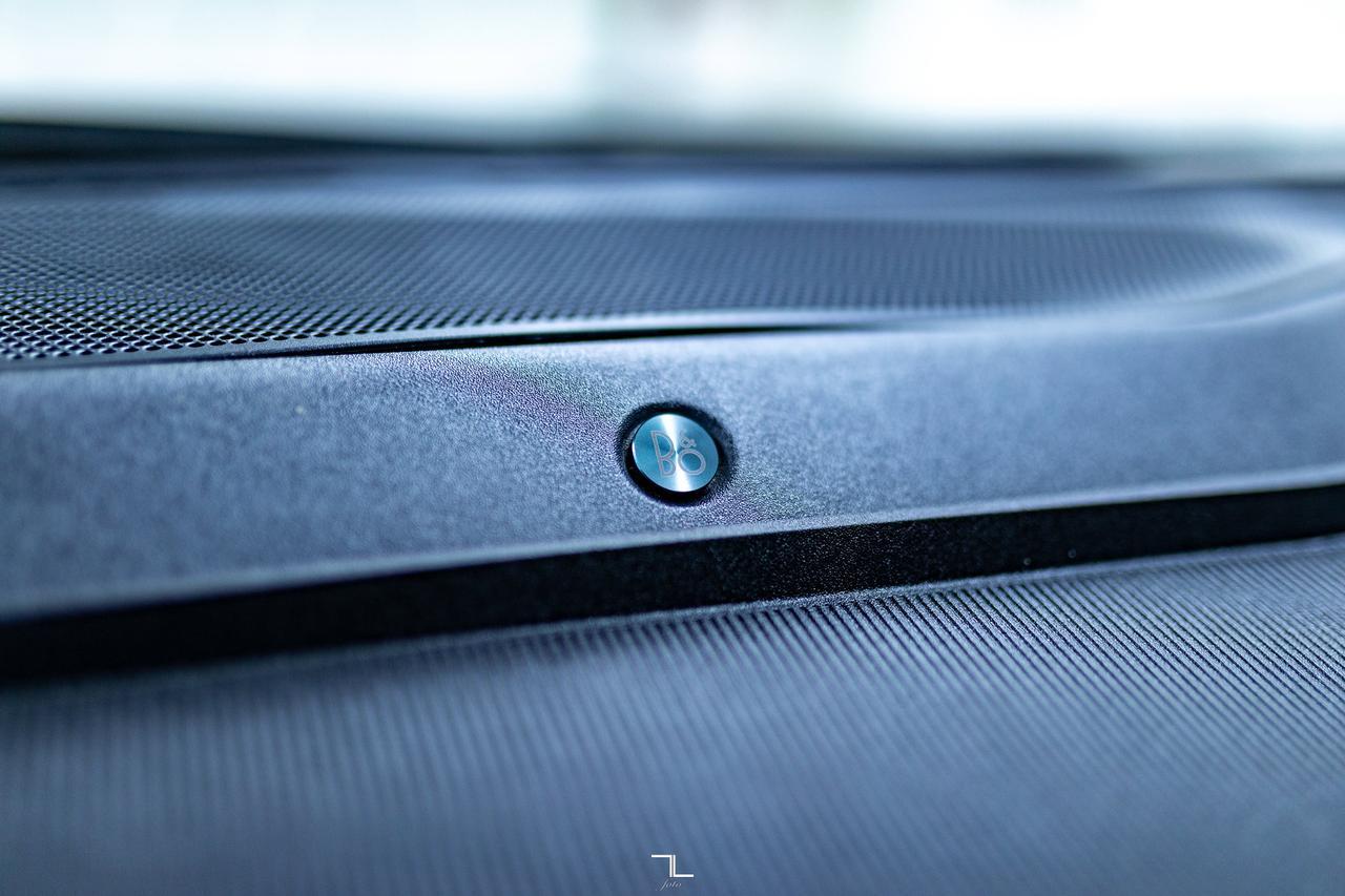 2022 Ford Expedition Max AWD Limited Stealth Edition Leather Roof Nav BCam Red Deer AB