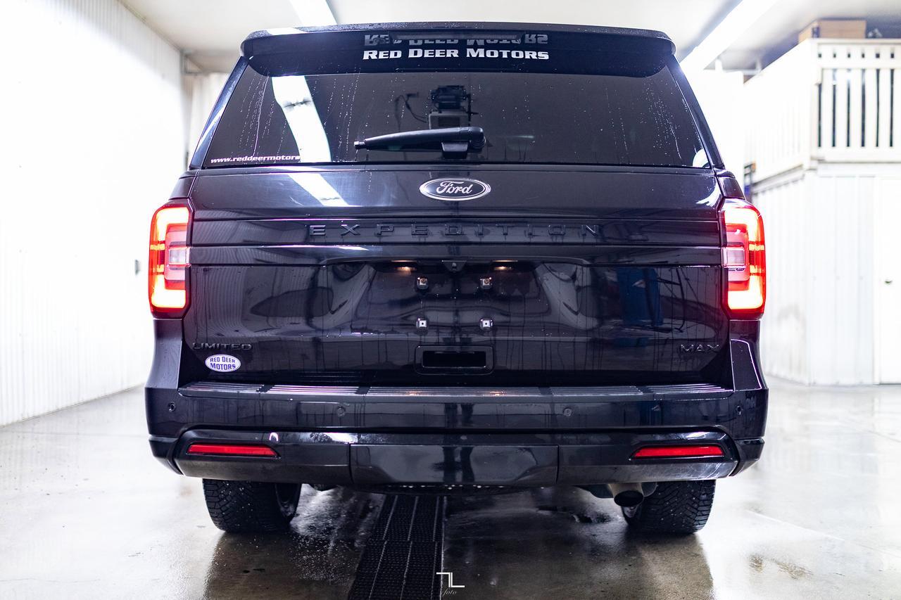 2022 Ford Expedition Max AWD Limited Stealth Edition Leather Roof Nav BCam Red Deer AB