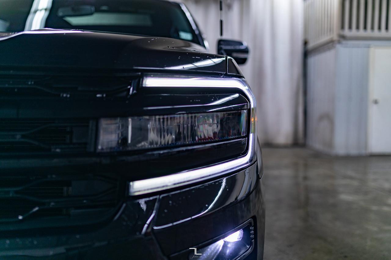 2022 Ford Expedition Max AWD Limited Stealth Edition Leather Roof Nav BCam Red Deer AB