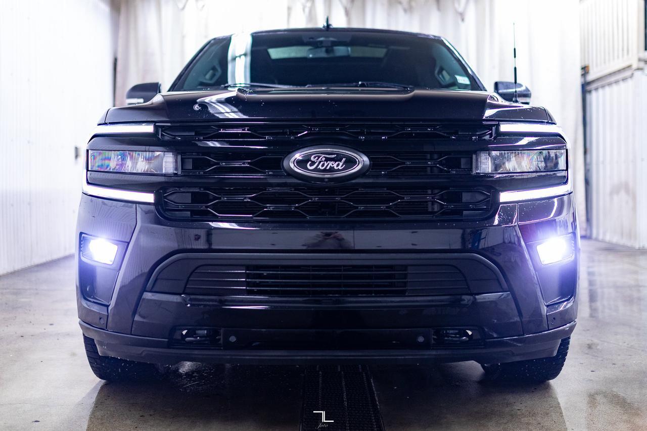 2022 Ford Expedition Max AWD Limited Stealth Edition Leather Roof Nav BCam Red Deer AB