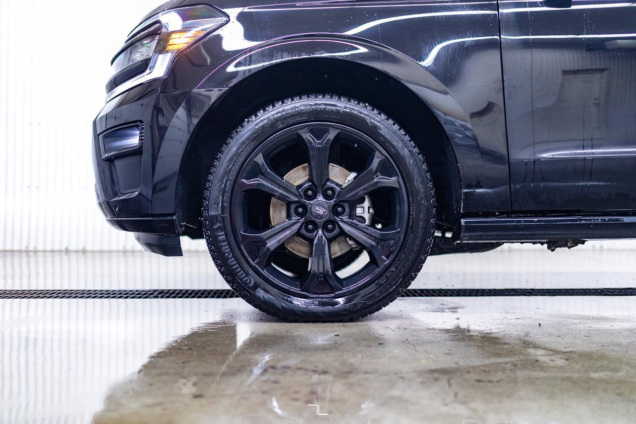 2022 Ford Expedition Max AWD Limited Stealth Edition Leather Roof Nav BCam Red Deer AB