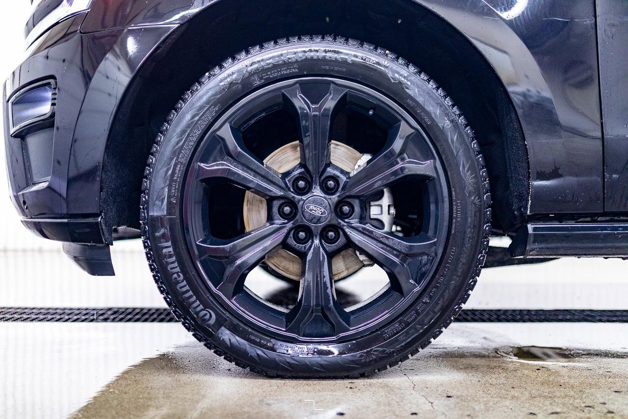 2022 Ford Expedition Max AWD Limited Stealth Edition Leather Roof Nav BCam Red Deer AB