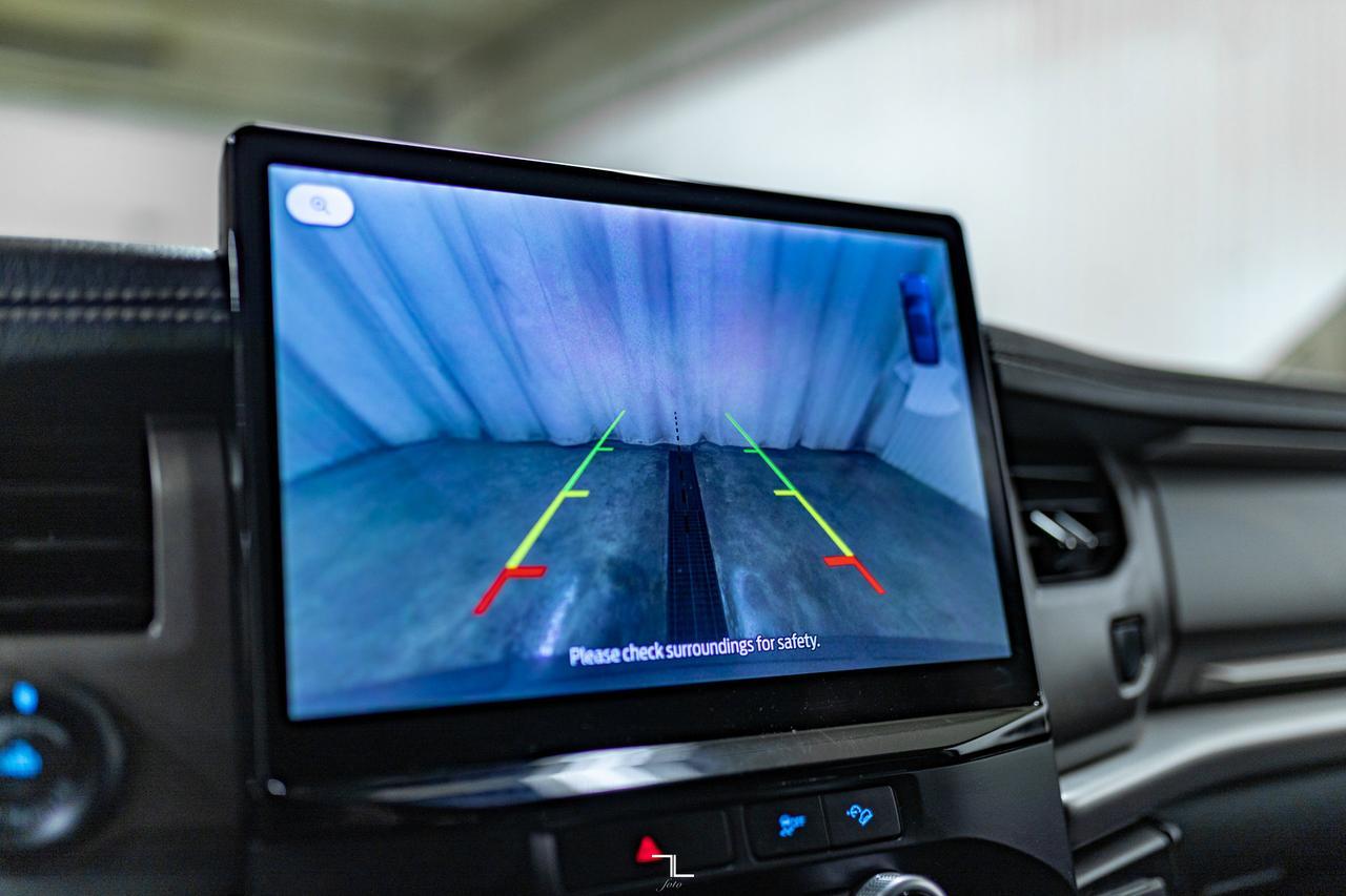 2022 Ford Expedition Max AWD SSV Nav BCam Red Deer AB