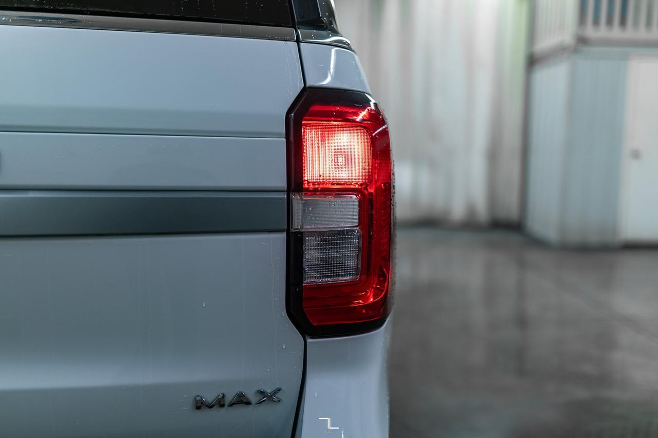 2022 Ford Expedition Max AWD SSV Nav BCam Red Deer AB