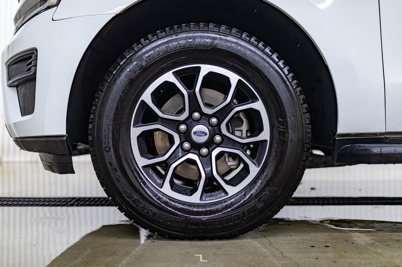 2022 Ford Expedition Max AWD SSV Nav BCam Red Deer AB