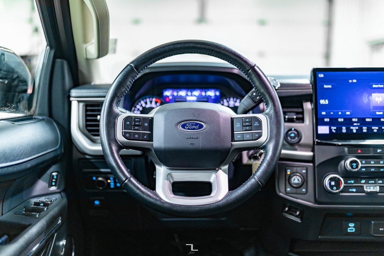 2022 Ford Expedition Max AWD SSV Nav BCam Red Deer AB