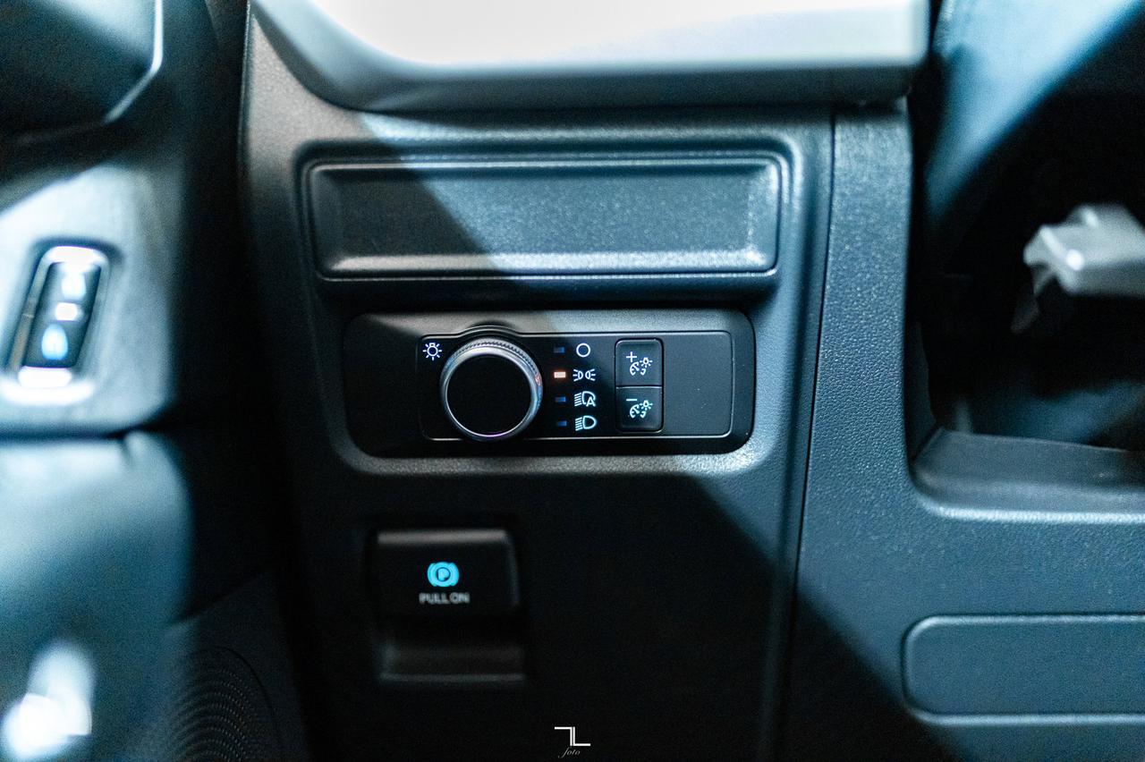 2022 Ford Expedition Max AWD SSV Nav BCam Red Deer AB