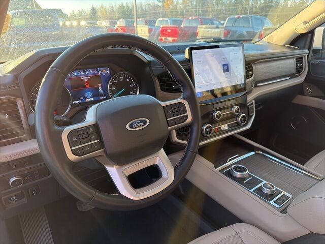 2022 Ford Expedition Max Limited Pine River MN