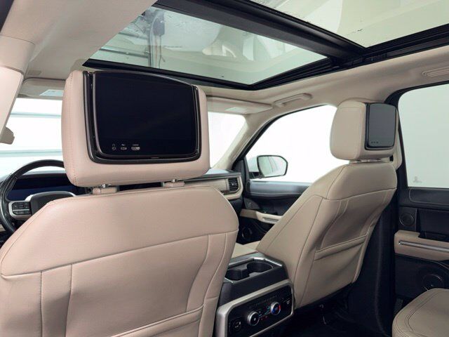 2022 Ford Expedition Max Limited Pine River MN
