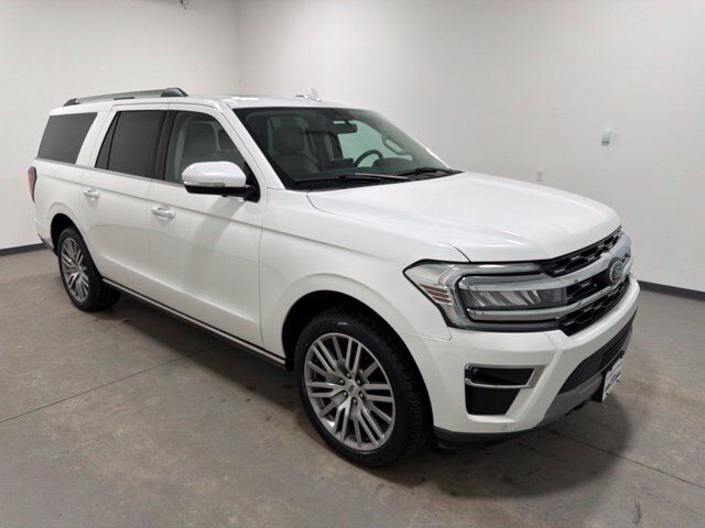 2022 Ford Expedition Max Limited Pine River MN