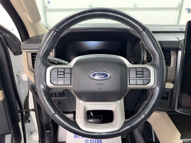 2022 Ford Expedition Max Limited Pine River MN