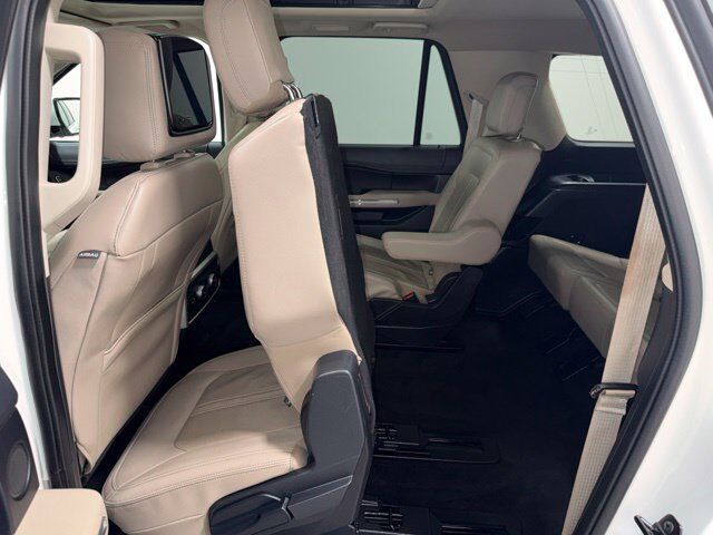2022 Ford Expedition Max Limited Pine River MN