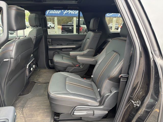 2022 Ford Expedition Max Platinum Pine River MN