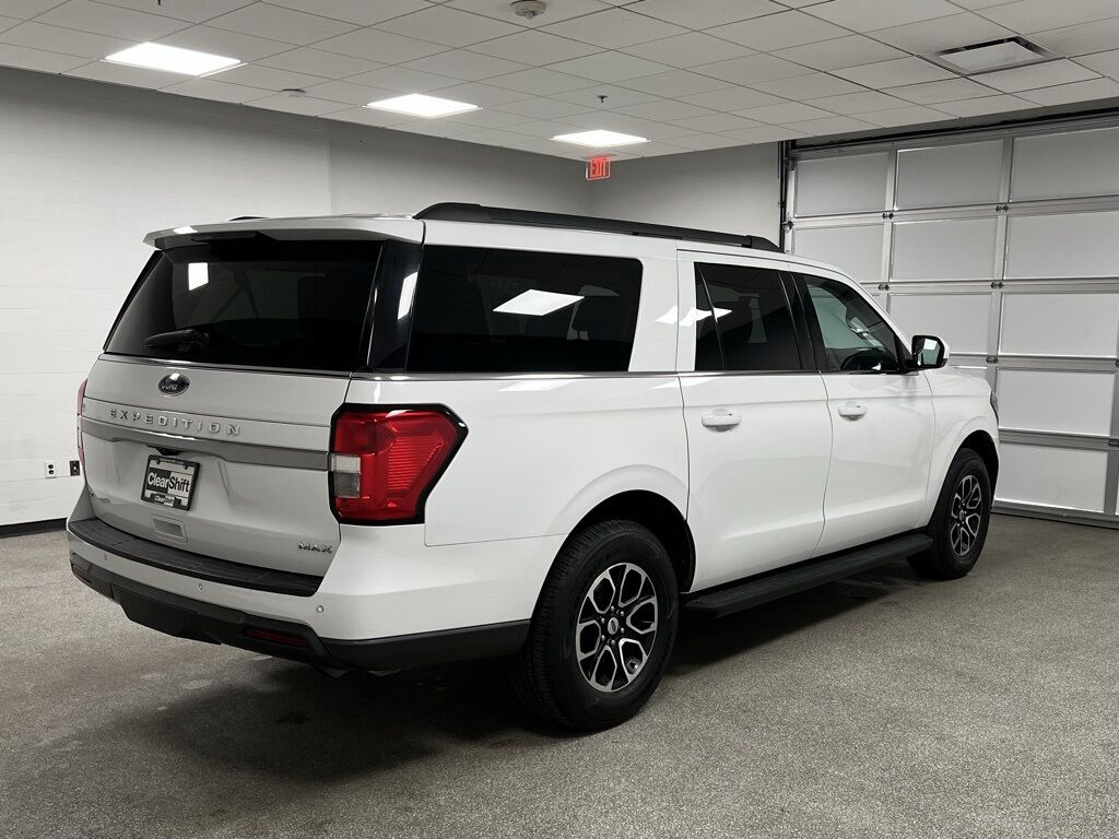2022 Ford Expedition MAX XLT photo 12