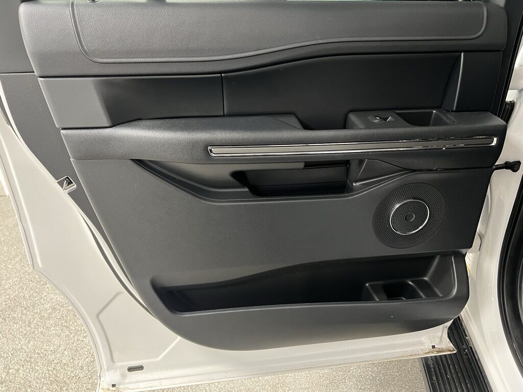 2022 Ford Expedition MAX XLT photo 39