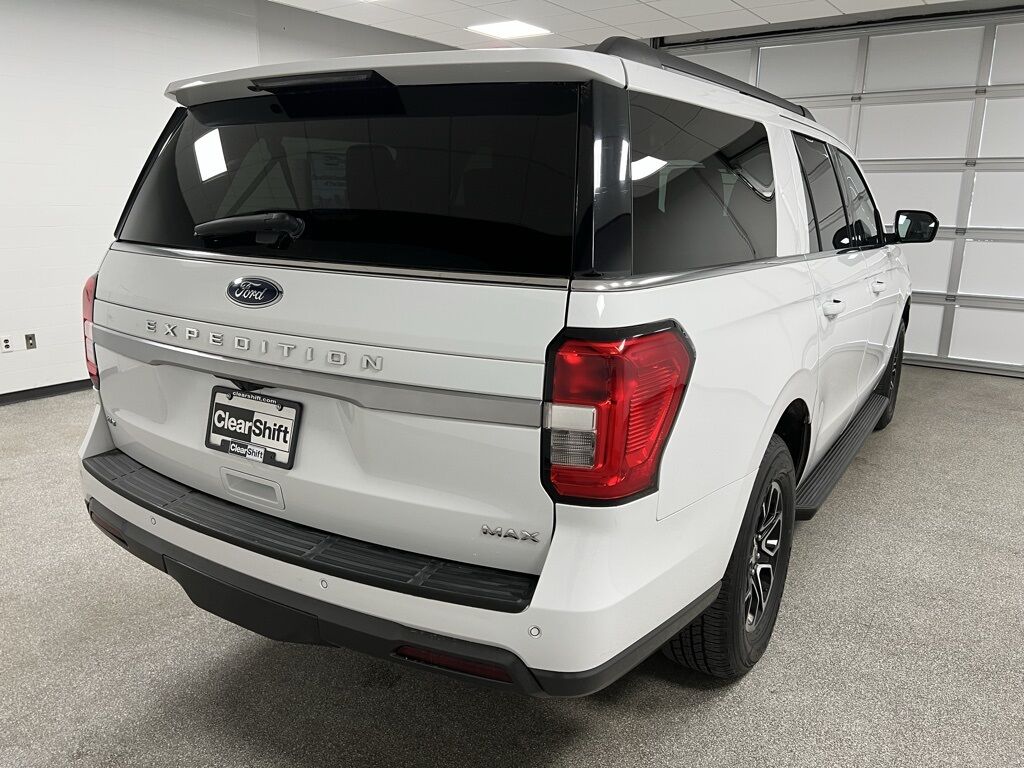 2022 Ford Expedition MAX XLT photo 11