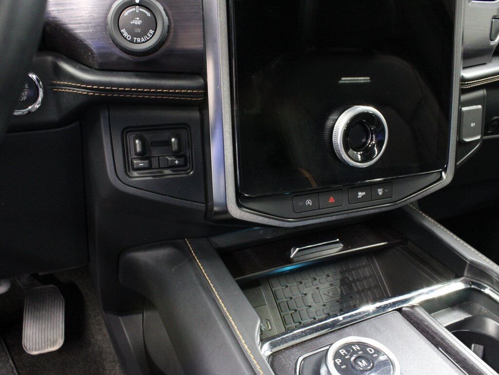 2022 Ford Expedition Platinum 4WD Fond du Lac WI