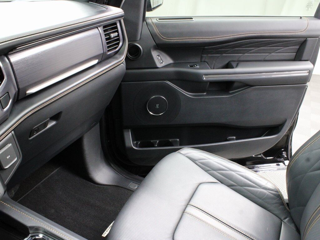 2022 Ford Expedition Platinum 4WD Fond du Lac WI
