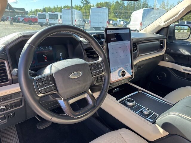 2022 Ford Expedition Platinum Pine River MN