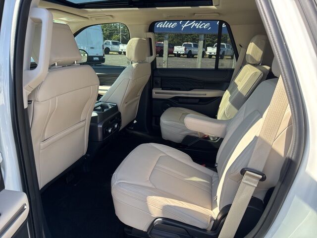 2022 Ford Expedition Platinum Pine River MN