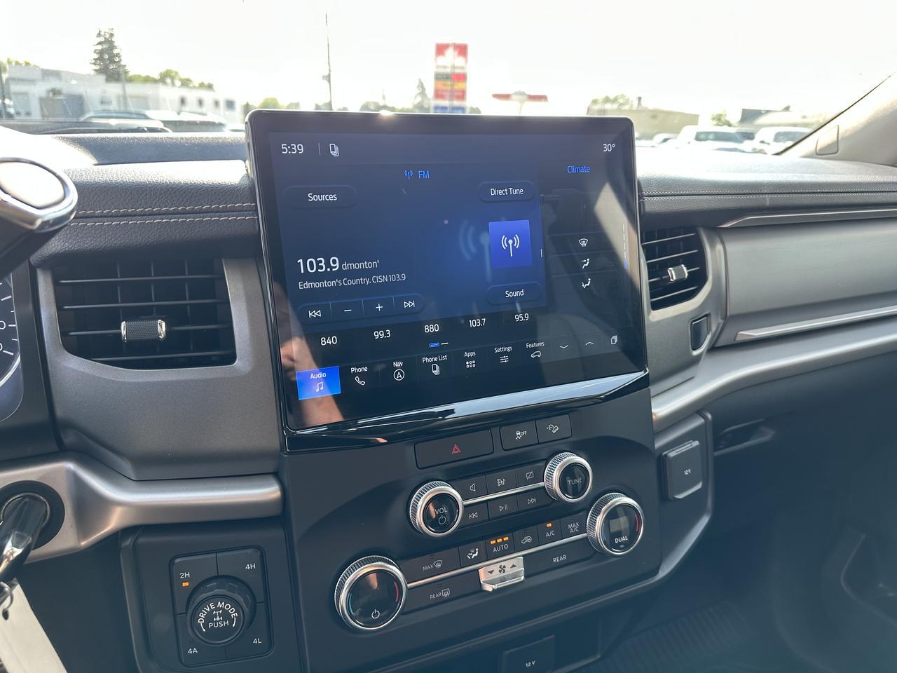 2022 Ford Expedition XL | SSV Max 4x4 | GTDI V6 Engine | White Exterior | 4-Door | Gasoline Redwater AB