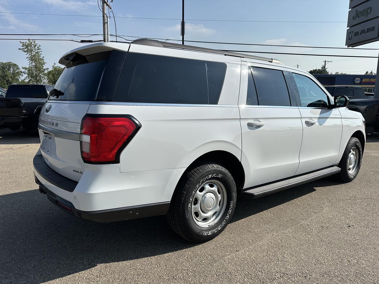 2022 Ford Expedition XL | SSV Max 4x4 | GTDI V6 Engine | White Exterior | 4-Door | Gasoline Redwater AB