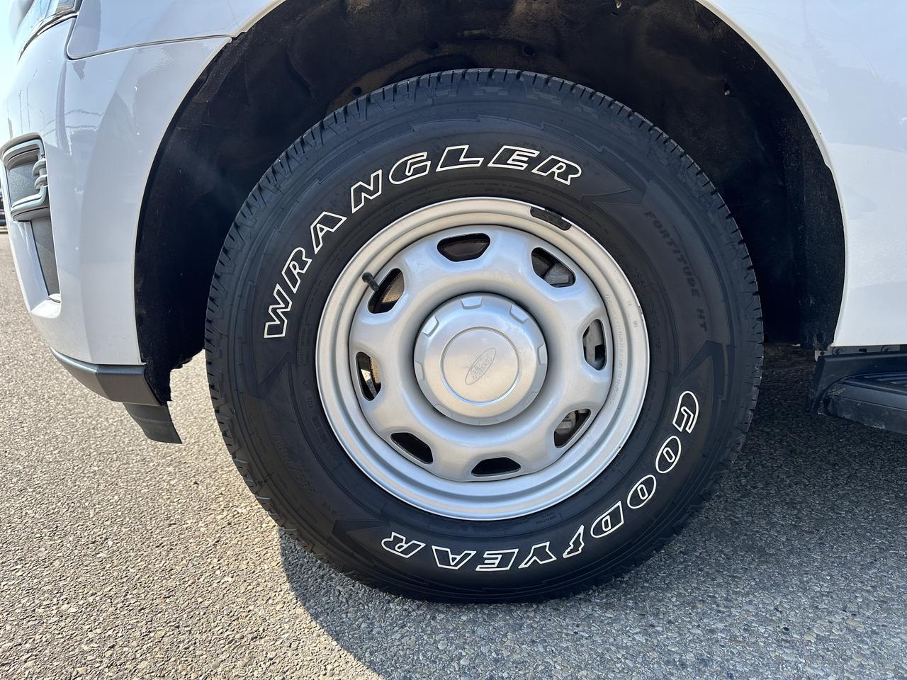 2022 Ford Expedition XL | SSV Max 4x4 | GTDI V6 Engine | White Exterior | 4-Door | Gasoline Redwater AB