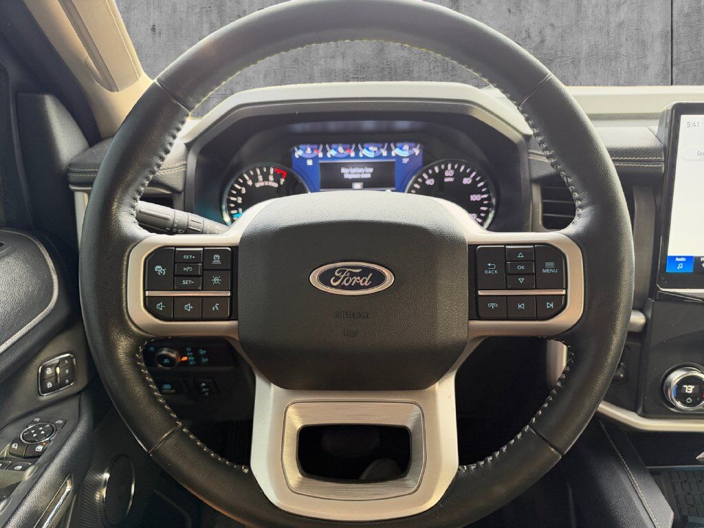 2022 Ford Expedition XLT Hondo TX