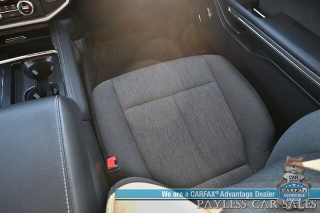 2022 Ford Expedition XLT / 4X4 / Power Driver's Seat / NAV / Lane Departure & Blind Spot Alert / Forward Collision Warning / 3rd Row / Seats 8 / Apple CarPlay & Android Auto / Back Up Camera / Rear Parking Sensors / Tow Pkg / 1-Owner Anchorage AK