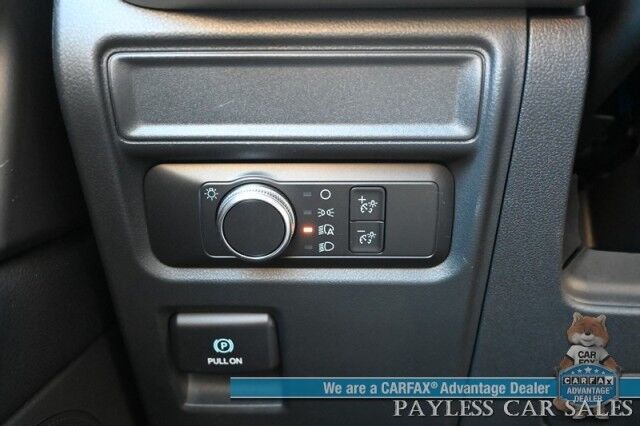 2022 Ford Expedition XLT / 4X4 / Power Driver's Seat / NAV / Lane Departure & Blind Spot Alert / Forward Collision Warning / 3rd Row / Seats 8 / Apple CarPlay & Android Auto / Back Up Camera / Rear Parking Sensors / Tow Pkg / 1-Owner Anchorage AK