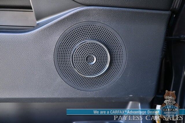 2022 Ford Expedition XLT / 4X4 / Power Driver's Seat / NAV / Lane Departure & Blind Spot Alert / Forward Collision Warning / 3rd Row / Seats 8 / Apple CarPlay & Android Auto / Back Up Camera / Rear Parking Sensors / Tow Pkg / 1-Owner Anchorage AK