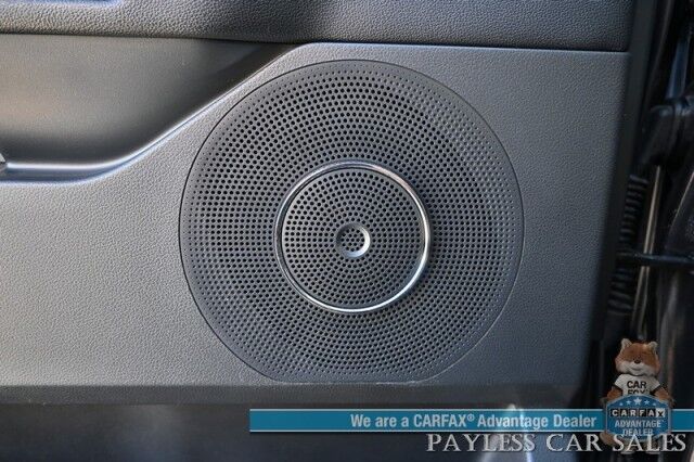 2022 Ford Expedition XLT / 4X4 / Power Driver's Seat / NAV / Lane Departure & Blind Spot Alert / Forward Collision Warning / 3rd Row / Seats 8 / Apple CarPlay & Android Auto / Back Up Camera / Rear Parking Sensors / Tow Pkg / 1-Owner Anchorage AK
