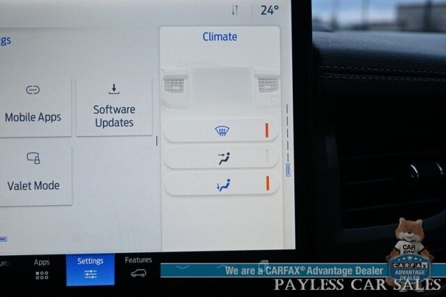 2022 Ford Expedition XLT / 4X4 / Power Driver's Seat / Navigation / Lane Departure & Blind Spot / Forward Collision Warning / 3rd Row / Seats 8 / Apple CarPlay & Android Auto / Back Up Camera / Rear Parking Sensors / Tow Pkg / 1-Owner Anchorage AK