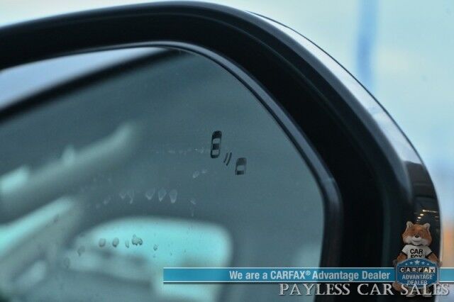 2022 Ford Expedition XLT / 4X4 / Power Driver's Seat / Navigation / Lane Departure & Blind Spot / Forward Collision Warning / 3rd Row / Seats 8 / Apple CarPlay & Android Auto / Back Up Camera / Rear Parking Sensors / Tow Pkg / 1-Owner Anchorage AK