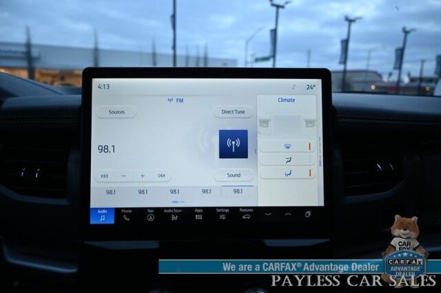 2022 Ford Expedition XLT / 4X4 / Power Driver's Seat / Navigation / Lane Departure & Blind Spot / Forward Collision Warning / 3rd Row / Seats 8 / Apple CarPlay & Android Auto / Back Up Camera / Rear Parking Sensors / Tow Pkg / 1-Owner Anchorage AK